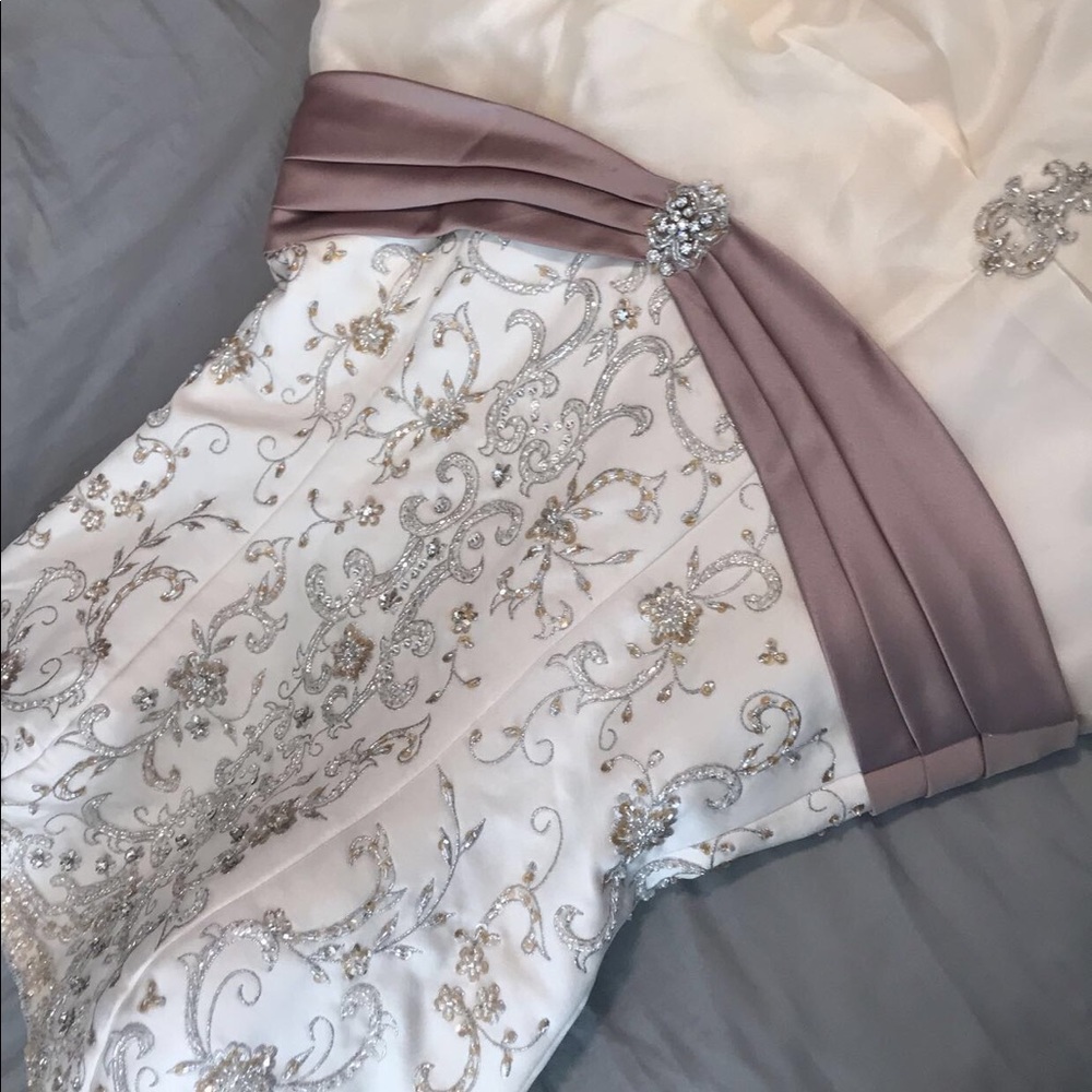 Wedding dress